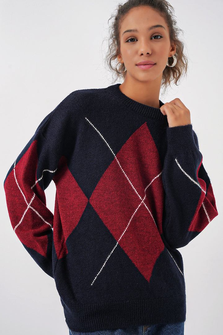 BGD Women Baklava Patterned Oversized Knit Sweater - Navy Blue - Tomelloso