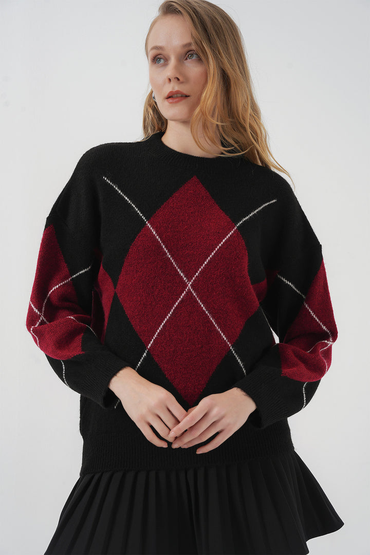BGD Women Baklava Patterned Oversized Sweater - Dark Black - Grand Forks