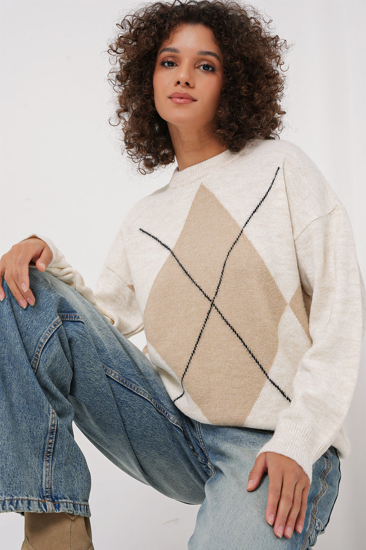 BGD Women Baklava Patterned Oversized Knit Sweater - Ecru - Jacona de Plancarte