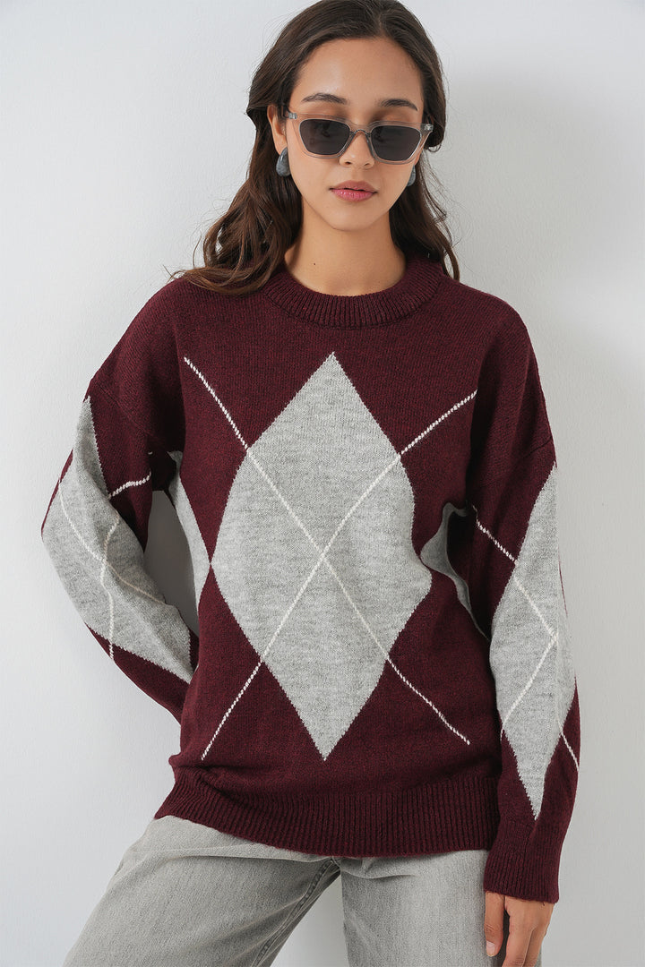 BGD Women Baklava Patterned Oversized Knit Sweater - Maroon - Martigues