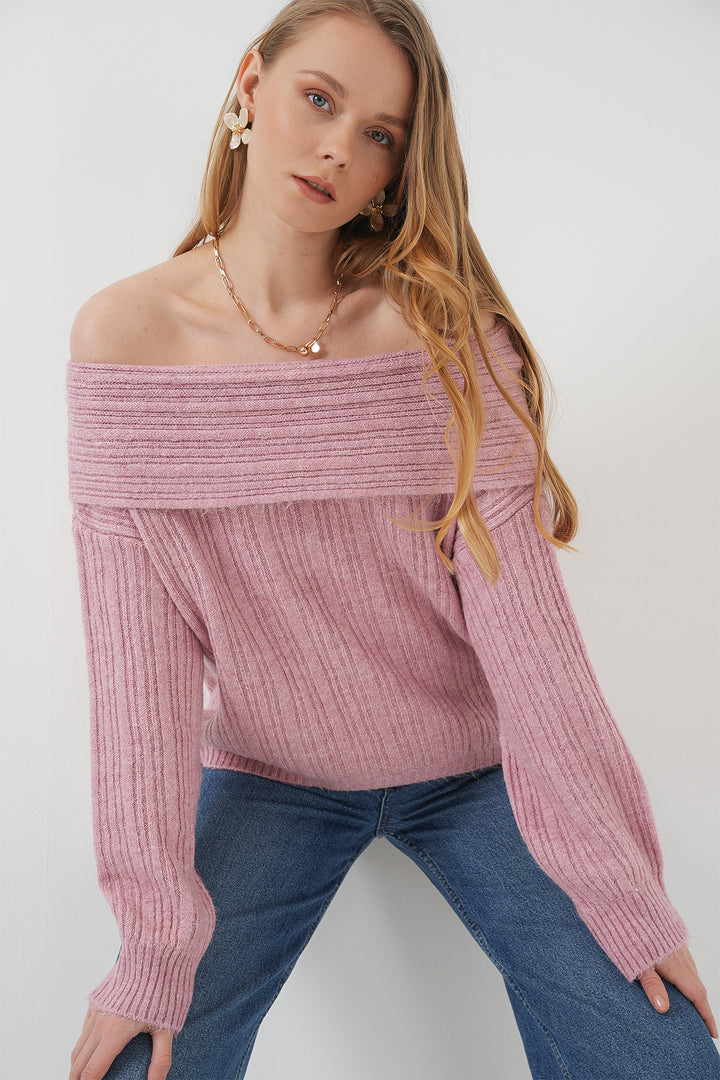 BGD Women Women's Off-Shoulder Oversized Sweater - Powder - Ixtaczoquitlán