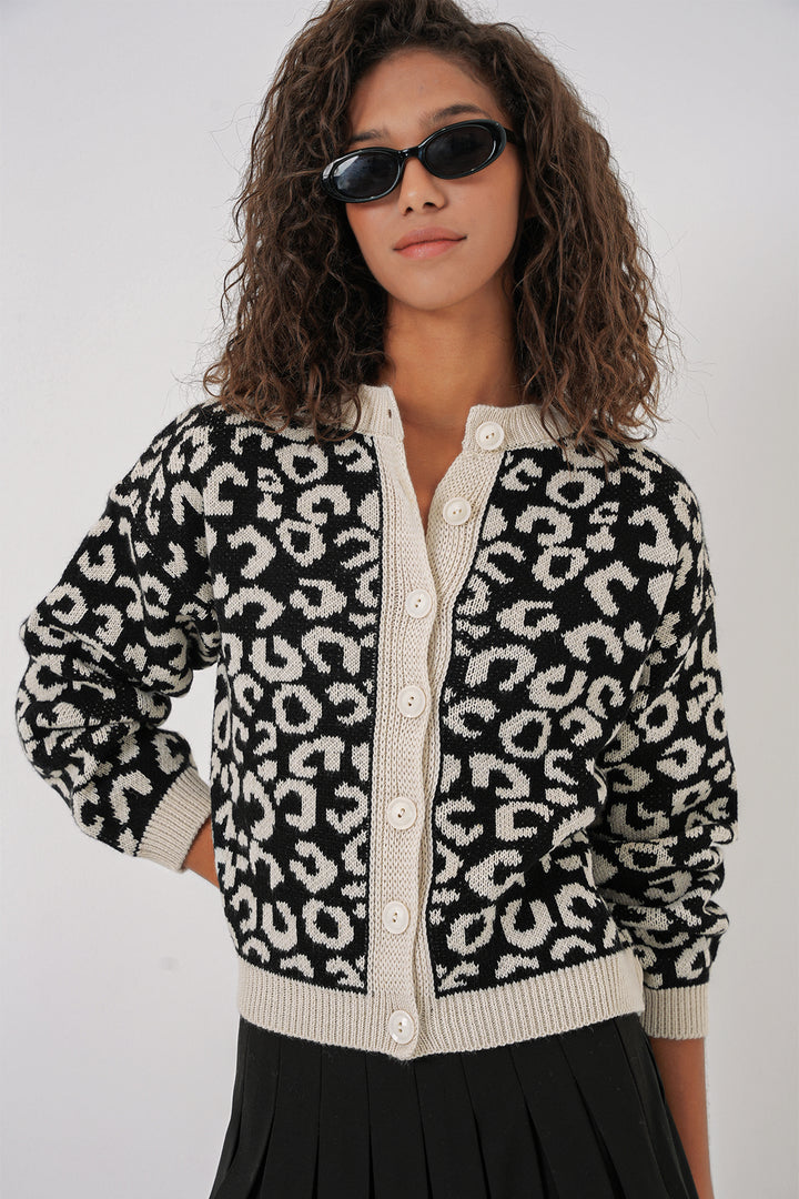BGD Women Woman Patterned Knit Cardigan - Black - Narón