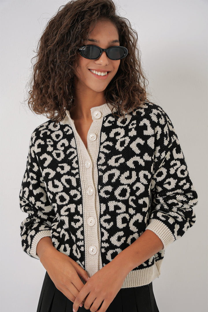 BGD Women Woman Patterned Knit Cardigan - Black - Narón