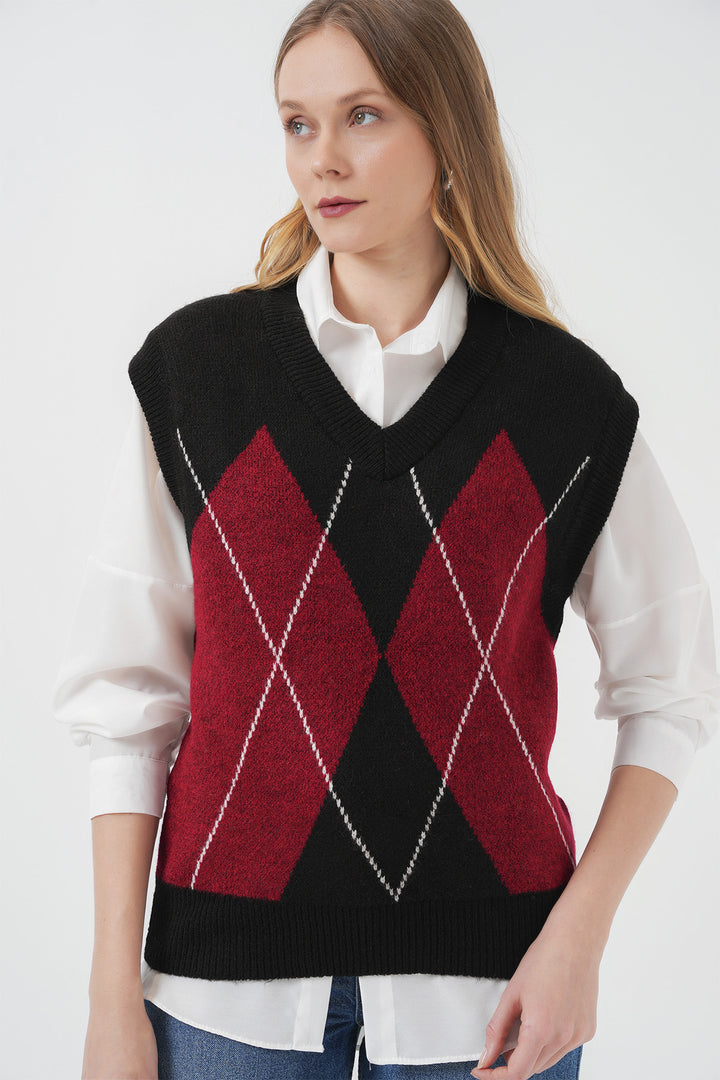 BGD Women V-Neck Sweater - Dark Black - San Luis