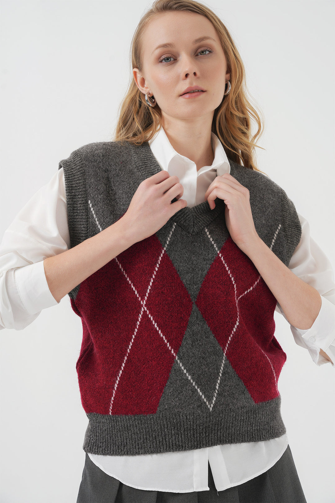 BGD Women V Neck Sweater - V. Anthracite - Papantla de Olarte