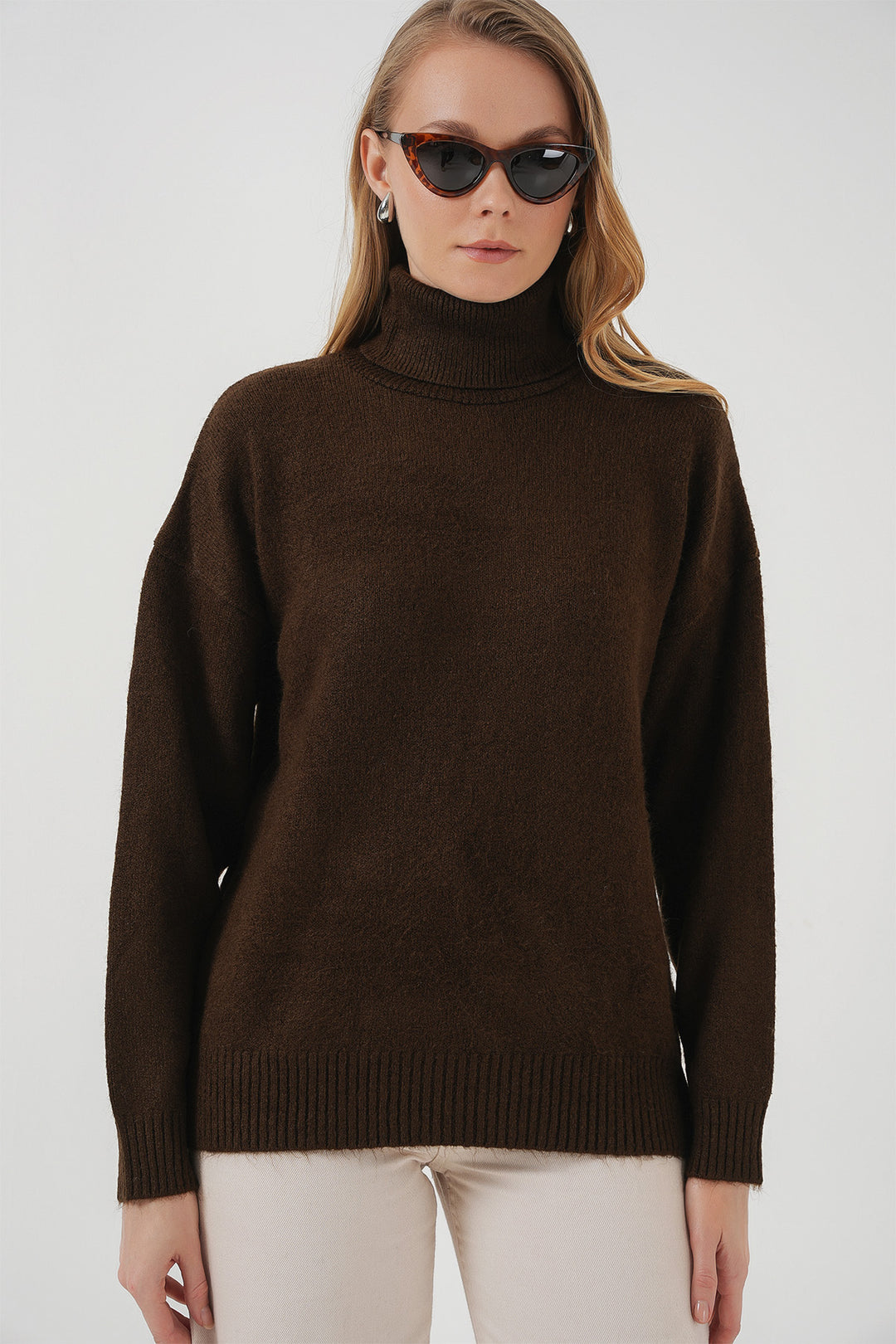 BGD Women Women's Fisherman Collar Oversized Knit Sweater - Brown - Barreiro