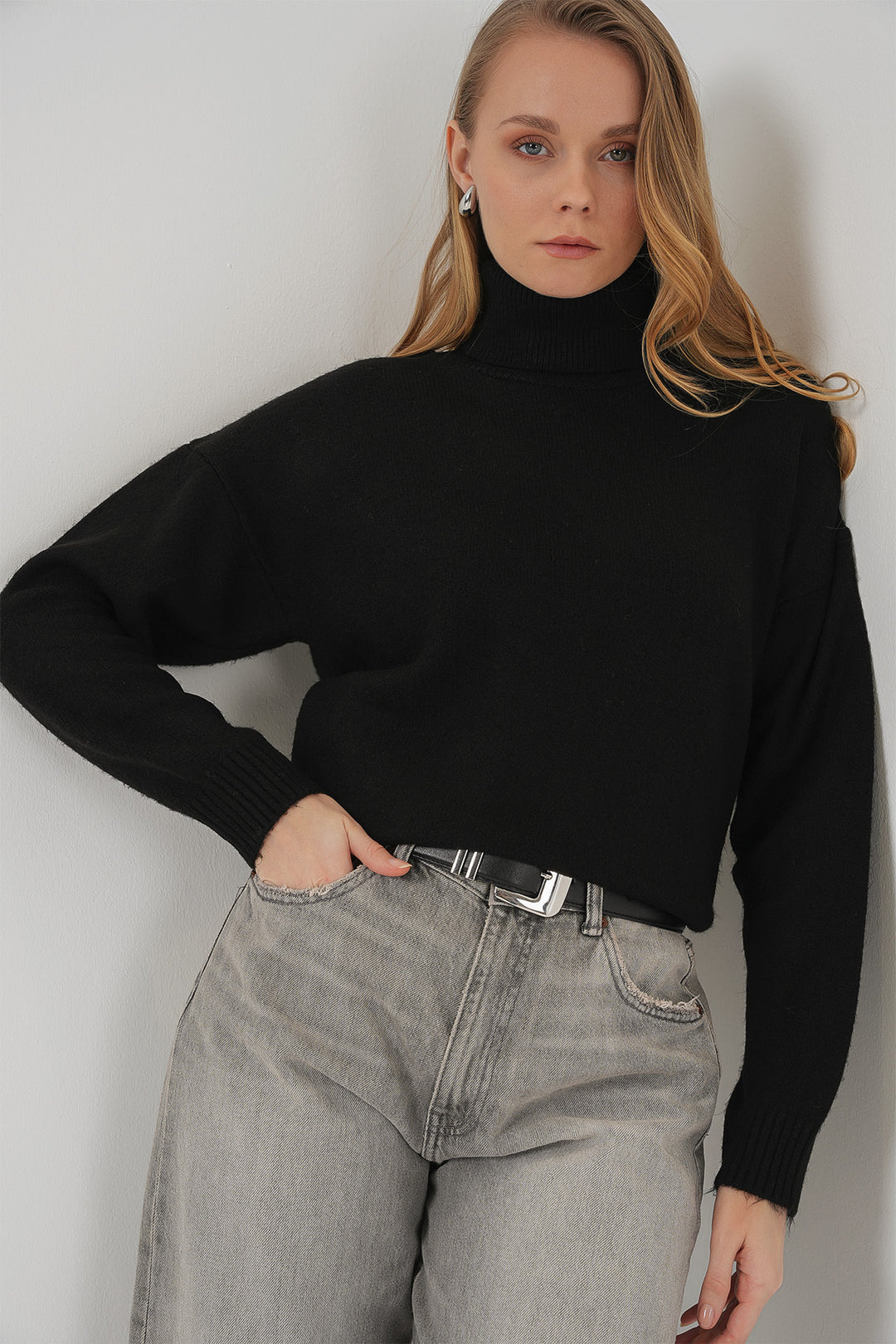 BGD Women Women's Fisherman Collar Oversized Knit Sweater - Black - Yenakiieve