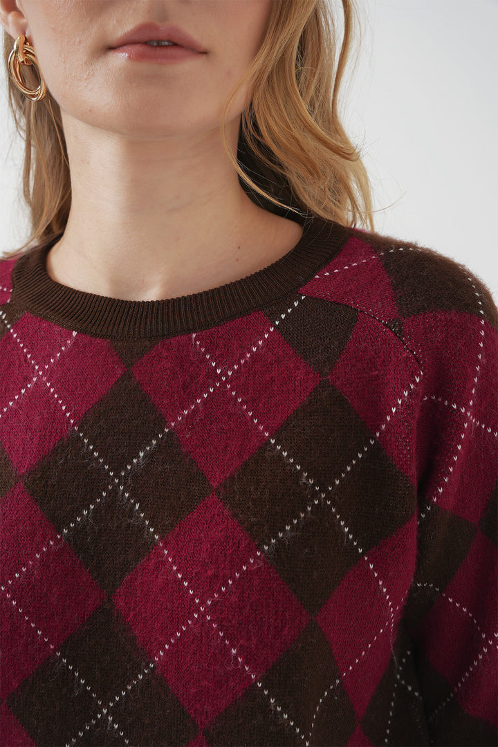 BGD Women Baklava Pattern Sweater - Brown - Rio de Mouro
