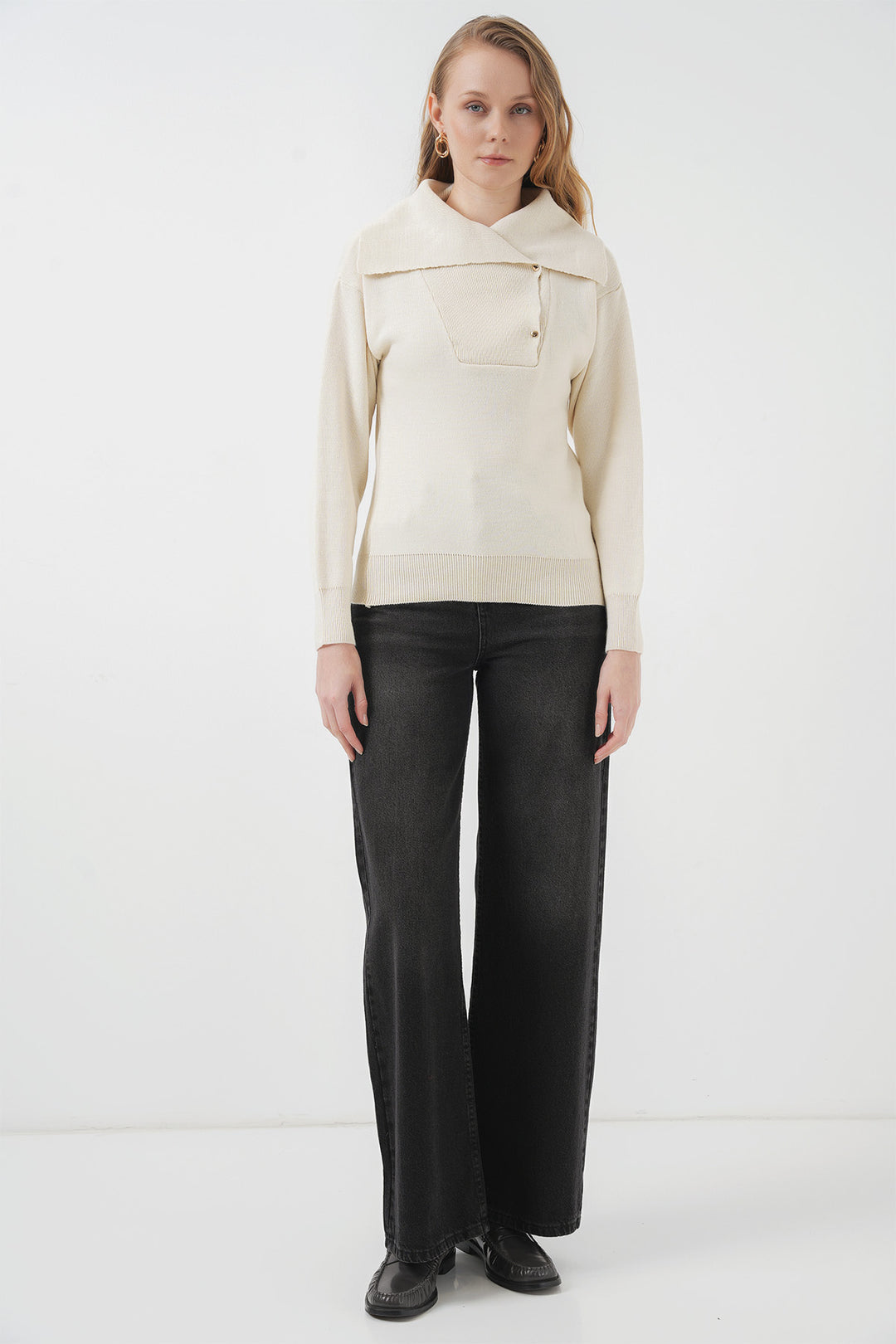 BGD Women Wide Neck Sweater - Cream - El Centro