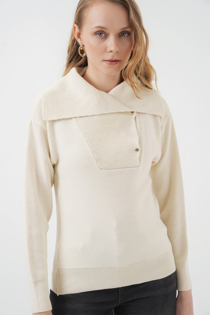 BGD Women Wide Neck Sweater - Cream - El Centro