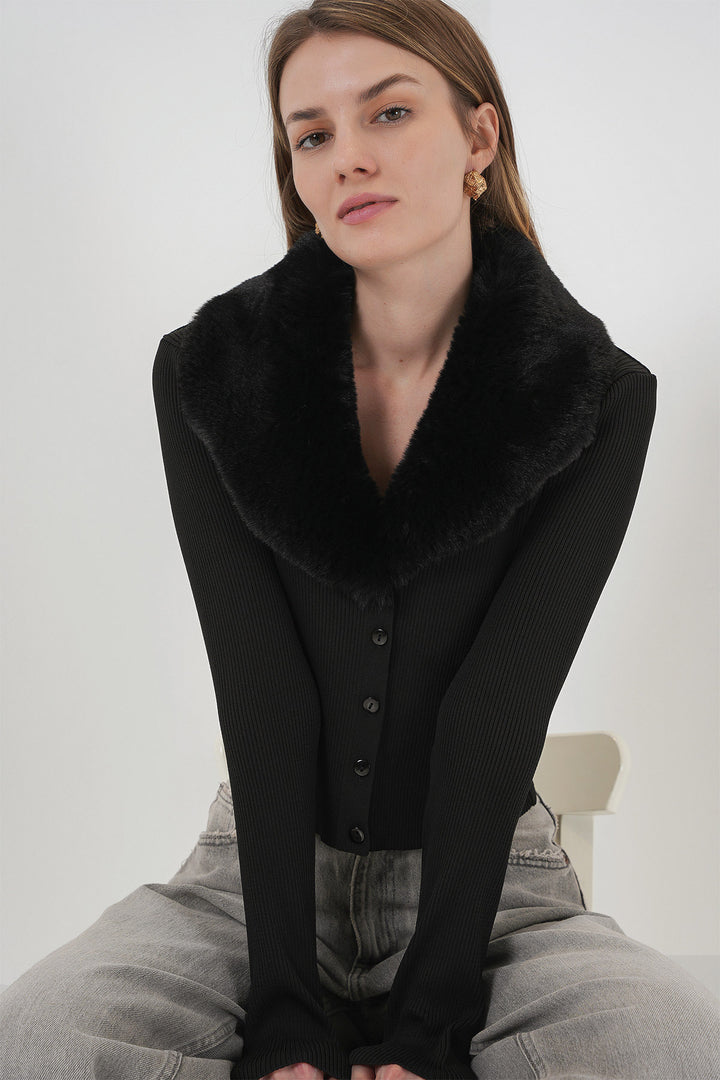 BGD Women Fur Collar Knit Cardigan - Black - Puerto del Rosario