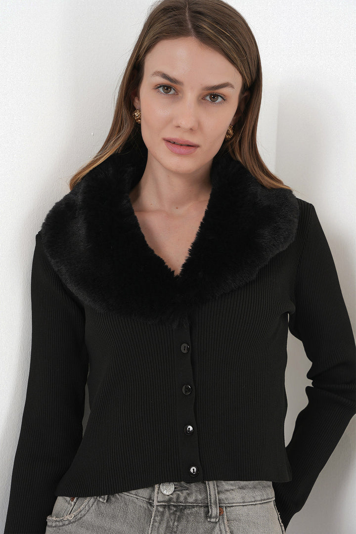 BGD Women Fur Collar Knit Cardigan - Black - Puerto del Rosario