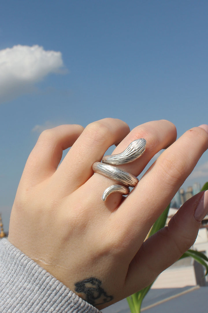 EBJ Snake Shaped Metal Adjustable Antique Ring - Hellevoetsluis