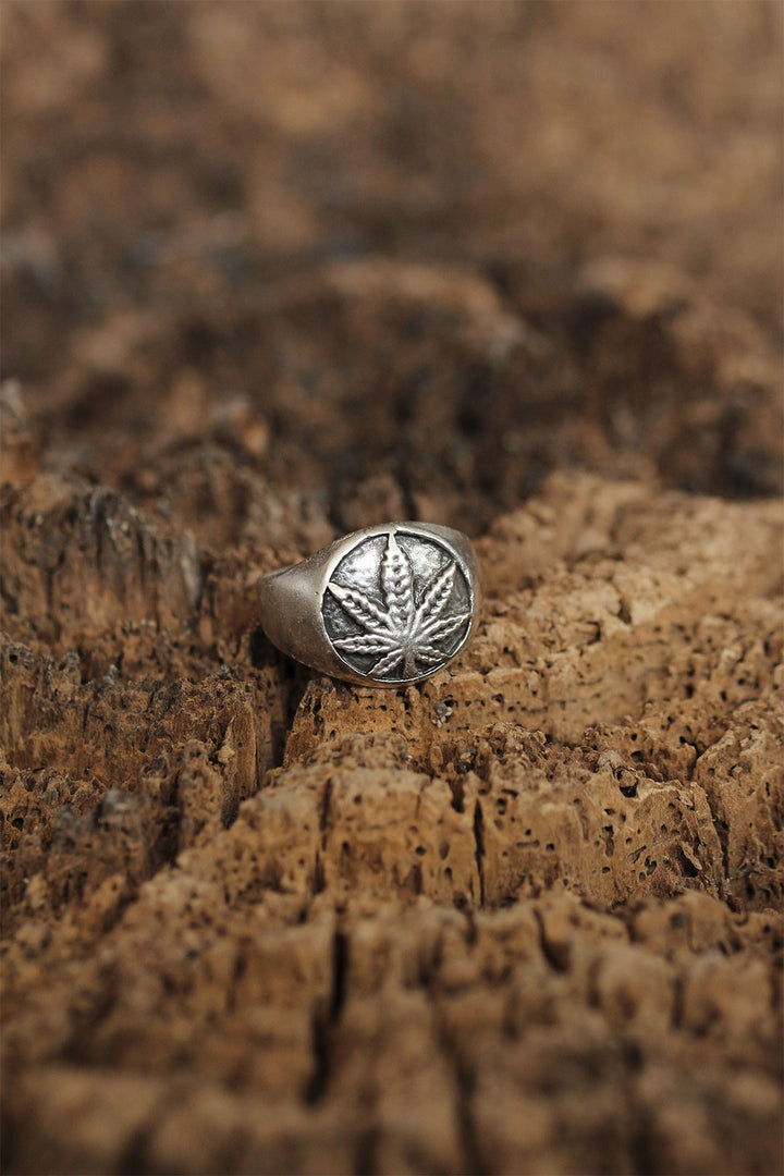 EBJ Adjustable Leaf Design Men's Ring - Lemgo