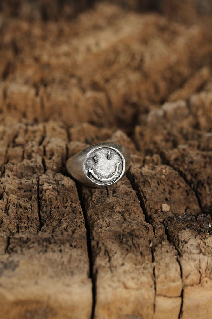 EBJ Adjustable Women's Ring with Authentic Emoji Design - Minatitlán