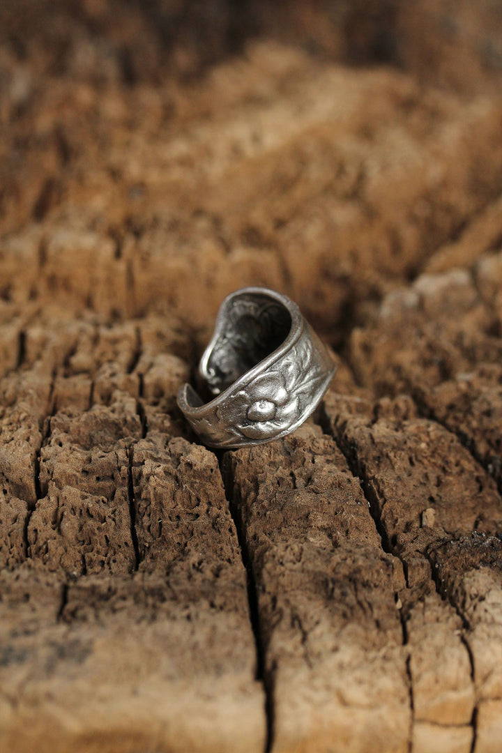 EBJ Adjustable Women's Ring with Authentic Flower Design - Kamenicë