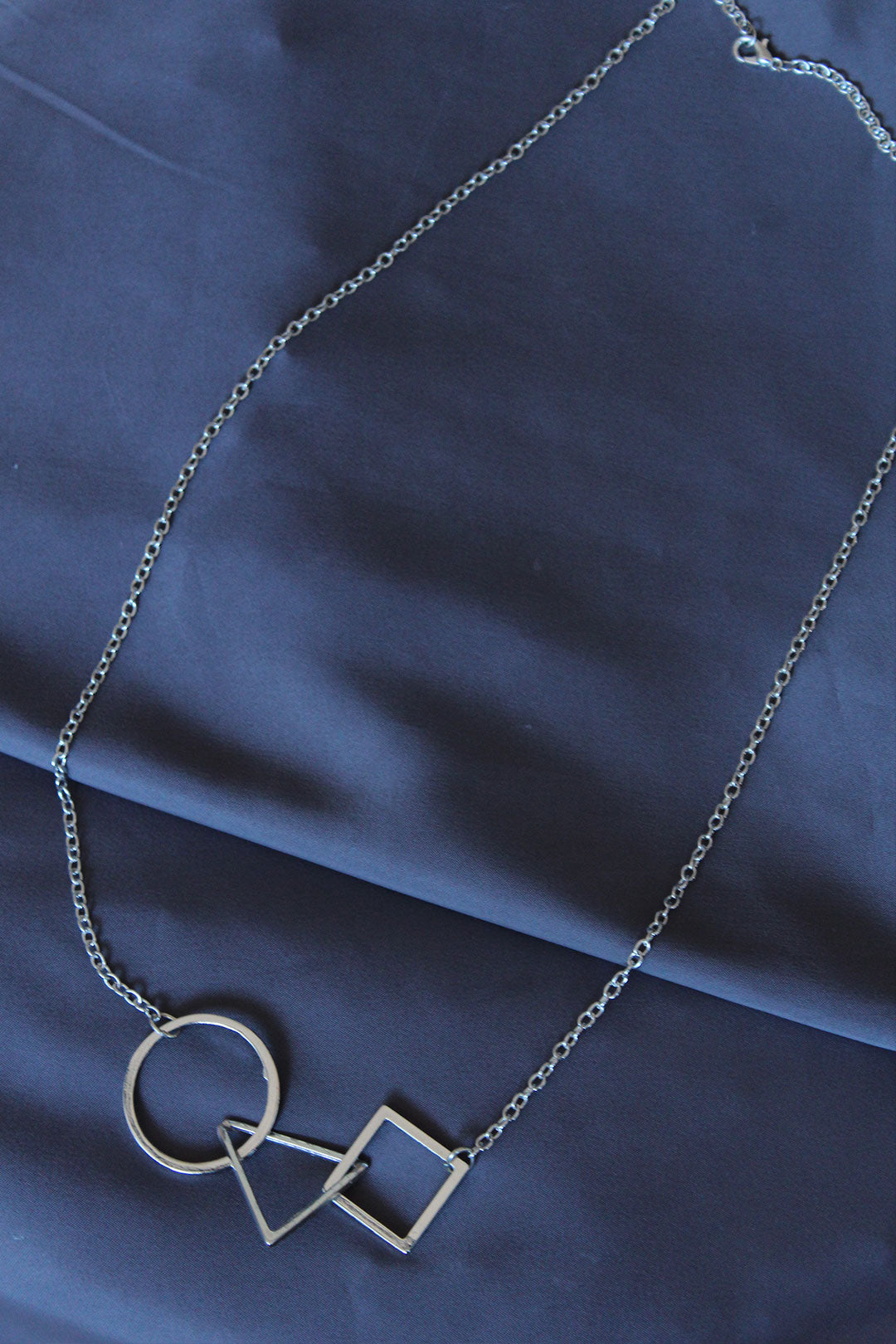 EBJ Silver Color Squid Game Unisex Necklace - Santa María Texmelucan