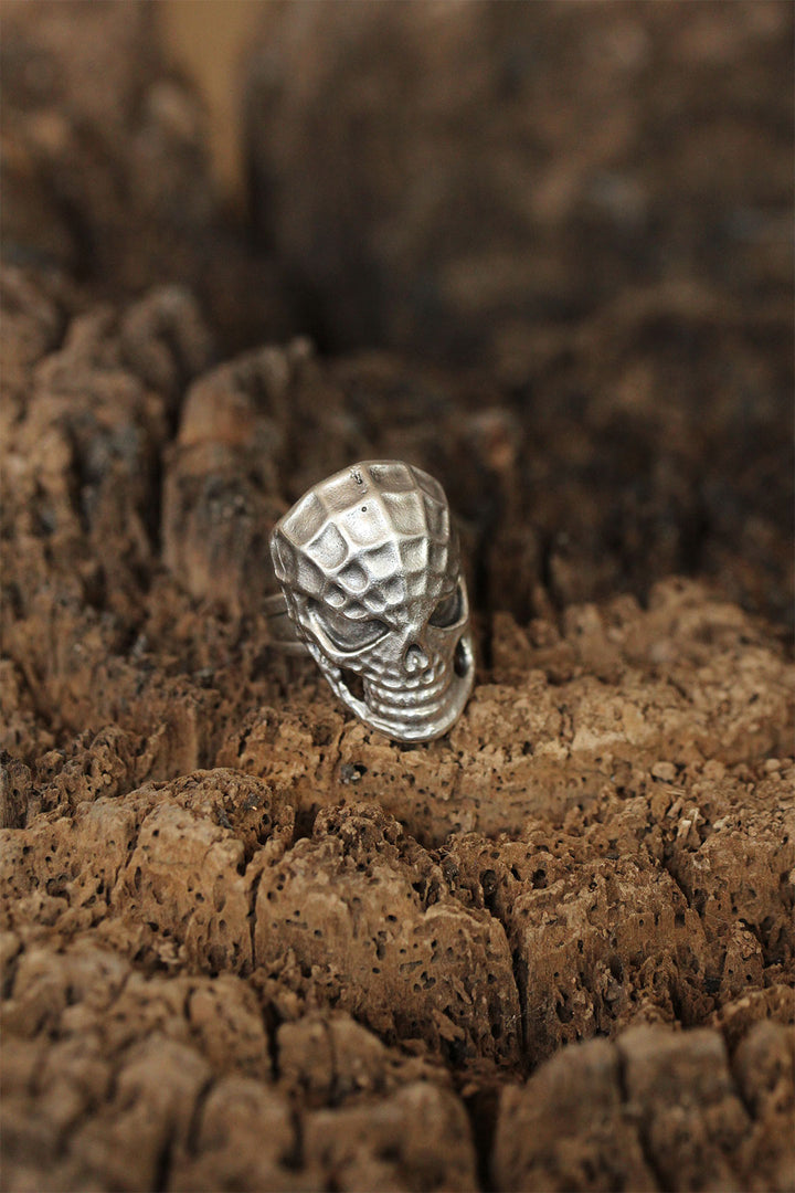 EBJ Adjustable Men's Ring with Skull Spider-Man Figure - Ixtlahuaca