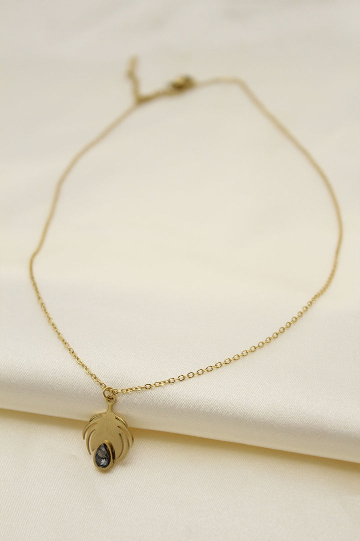 EBJ Steel Gold Color Crystal Stone Leaf Model Women's Necklace - Ourém