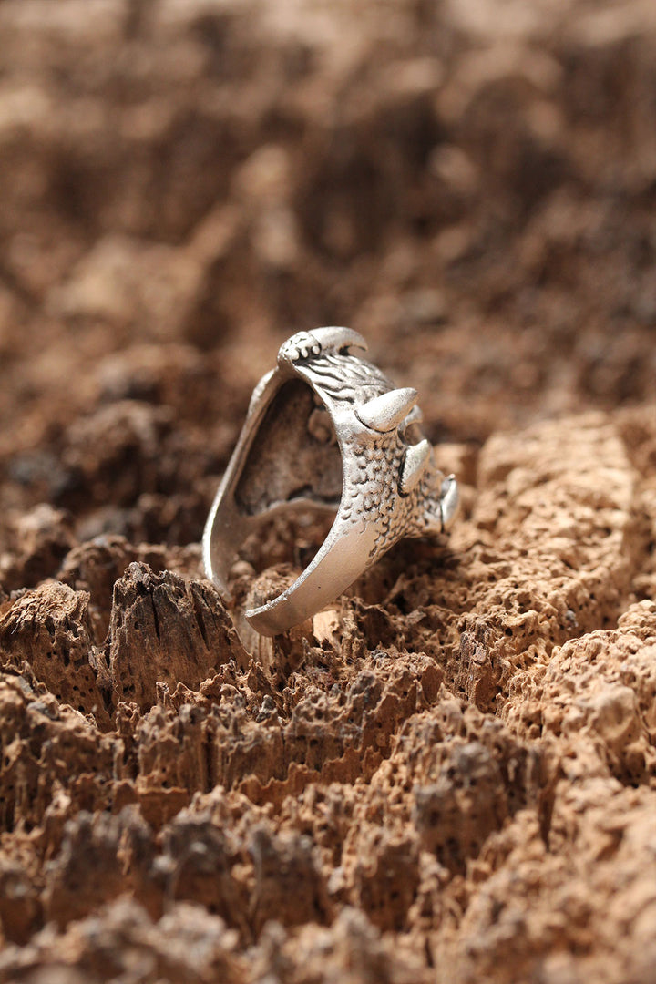 EBJ Adjustable Biker Ring with Claw Skull Figure - Sesimbra