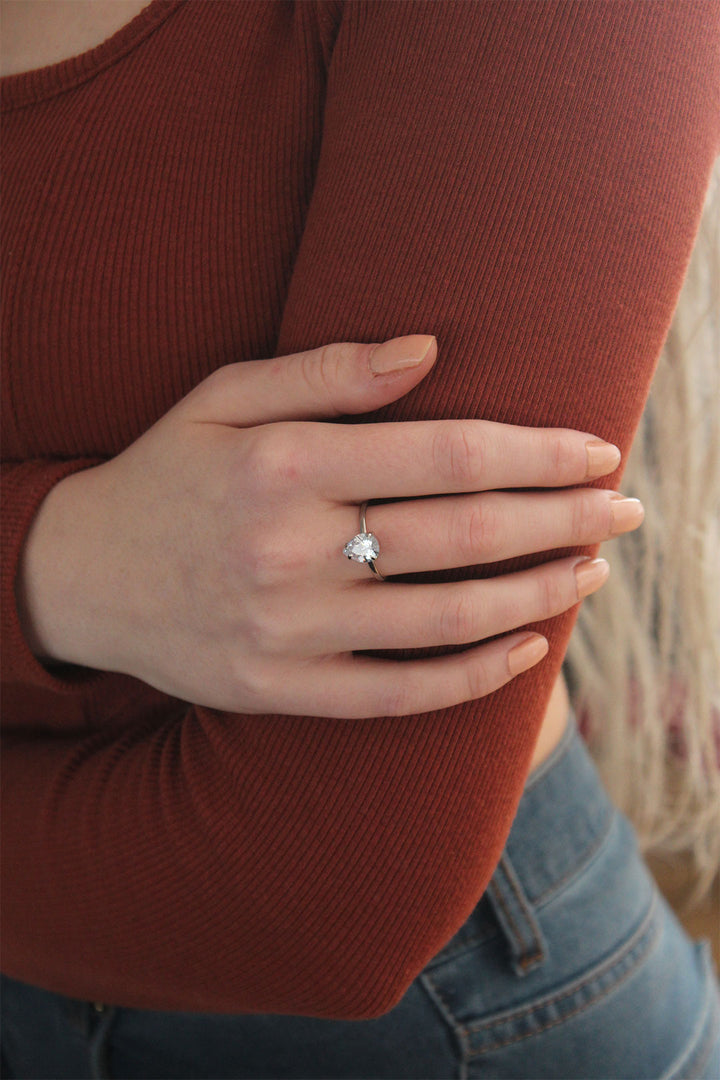 EBJ Adjustable Silver Color Stone Drop Ring - Bastia