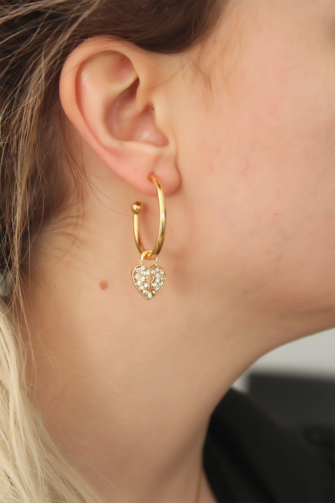 EBJ Gold Color Zircon Stone Heart Shaped Hoop Earrings - Welling