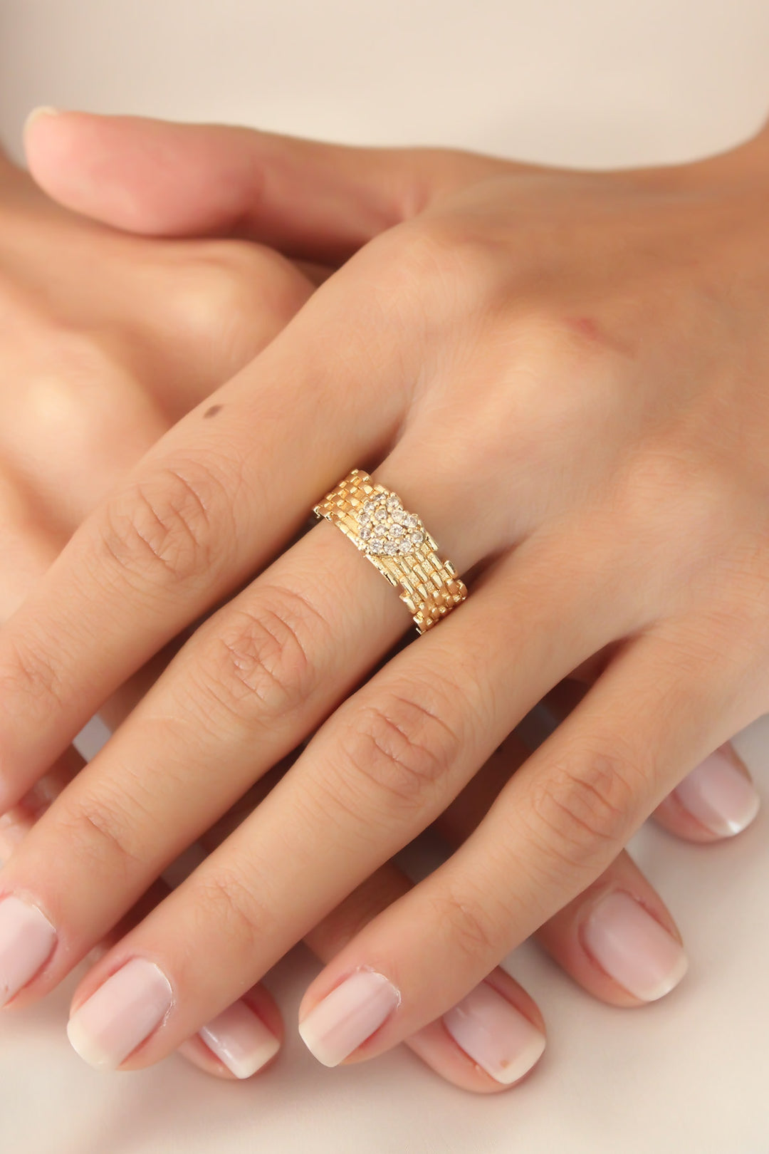 EBJ Gold Color Zircon Stone Heart Shaped Women's Ring - Vila Real