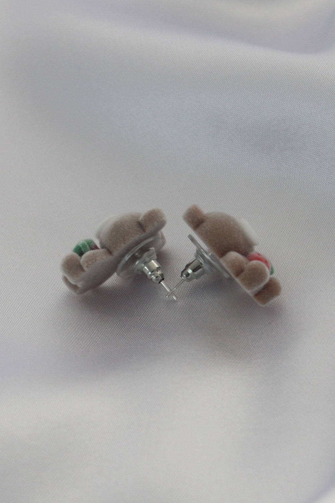EBJ Brown Teddy Bear Figurine Strawberry Detail Women's Earrings - Pesquería