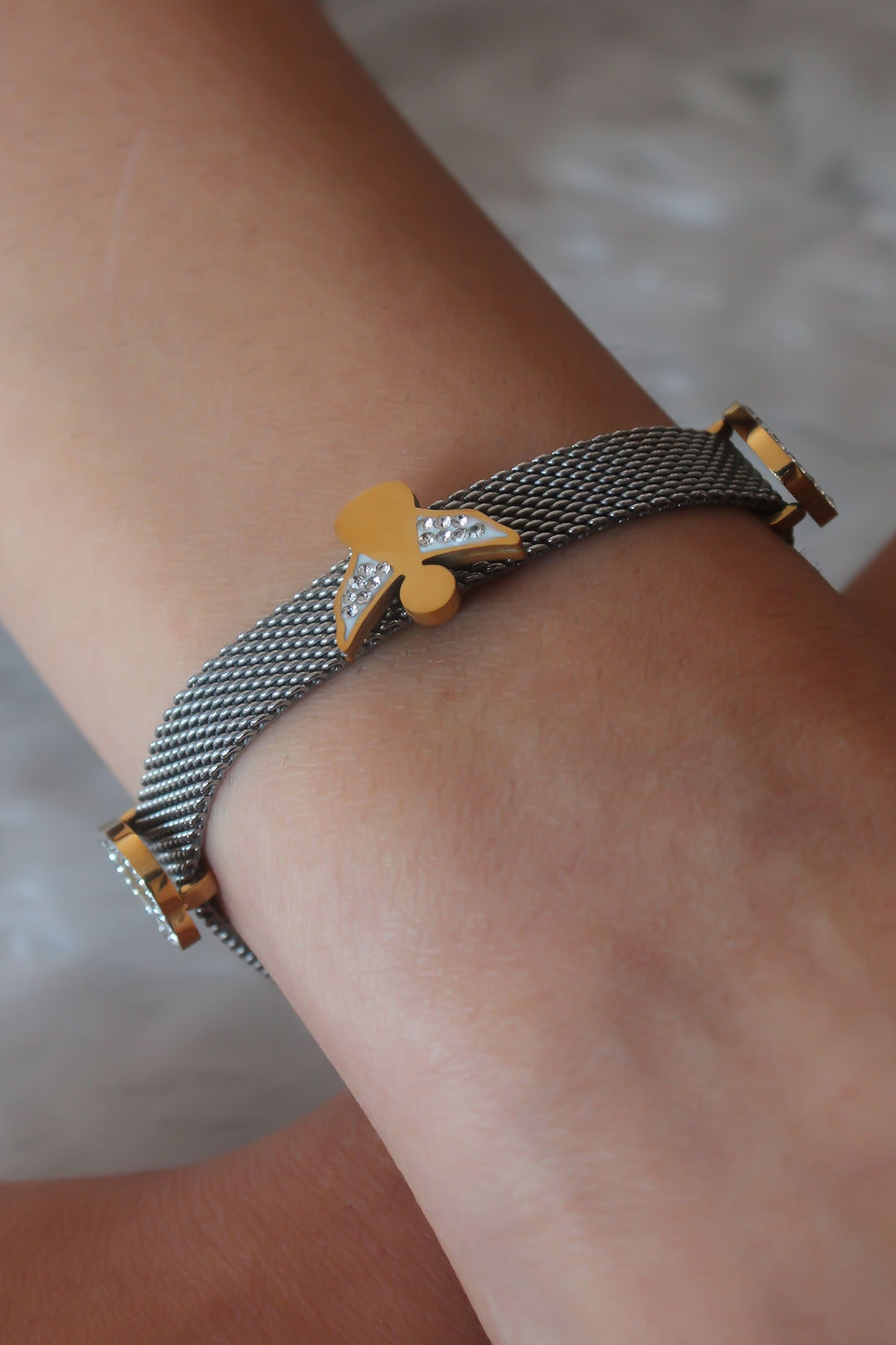 EBJ Steel Silver Color Mesh Model Angel Figure with Zircon Stone Detail Women's Bracelet - Pau