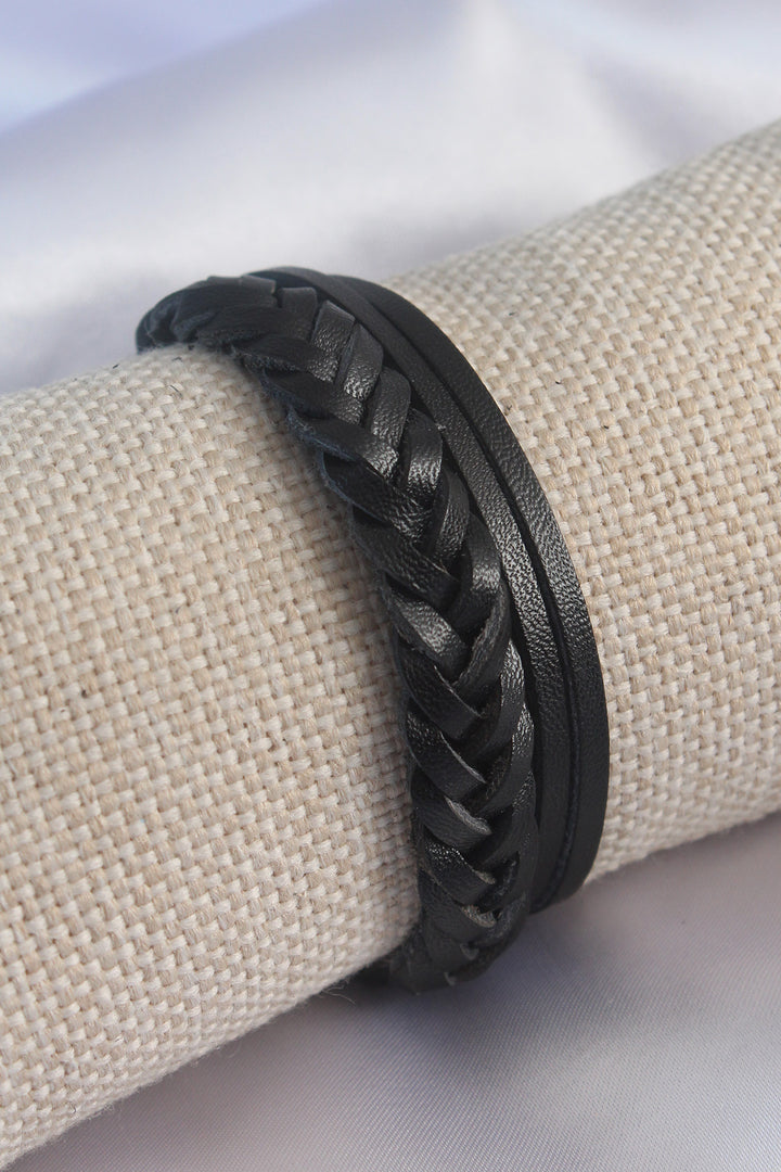 EBJ Black Spiral Design Leather Men's Bracelet - Jelgava