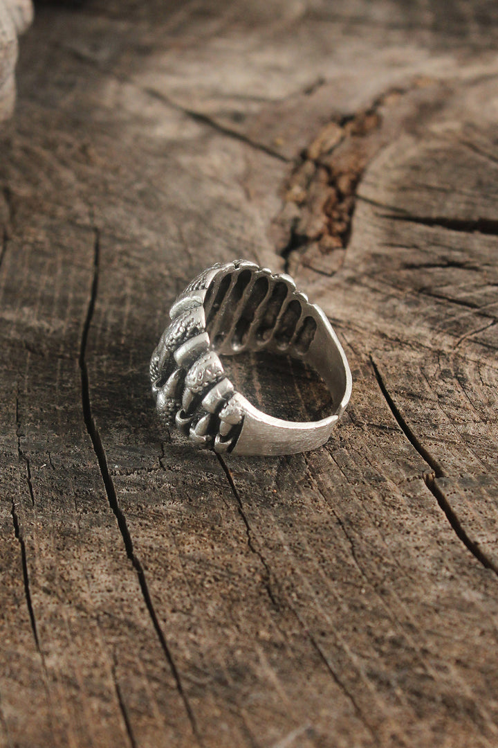 EBJ Antique Silver Color Claw Model Men's Ring - Cologne