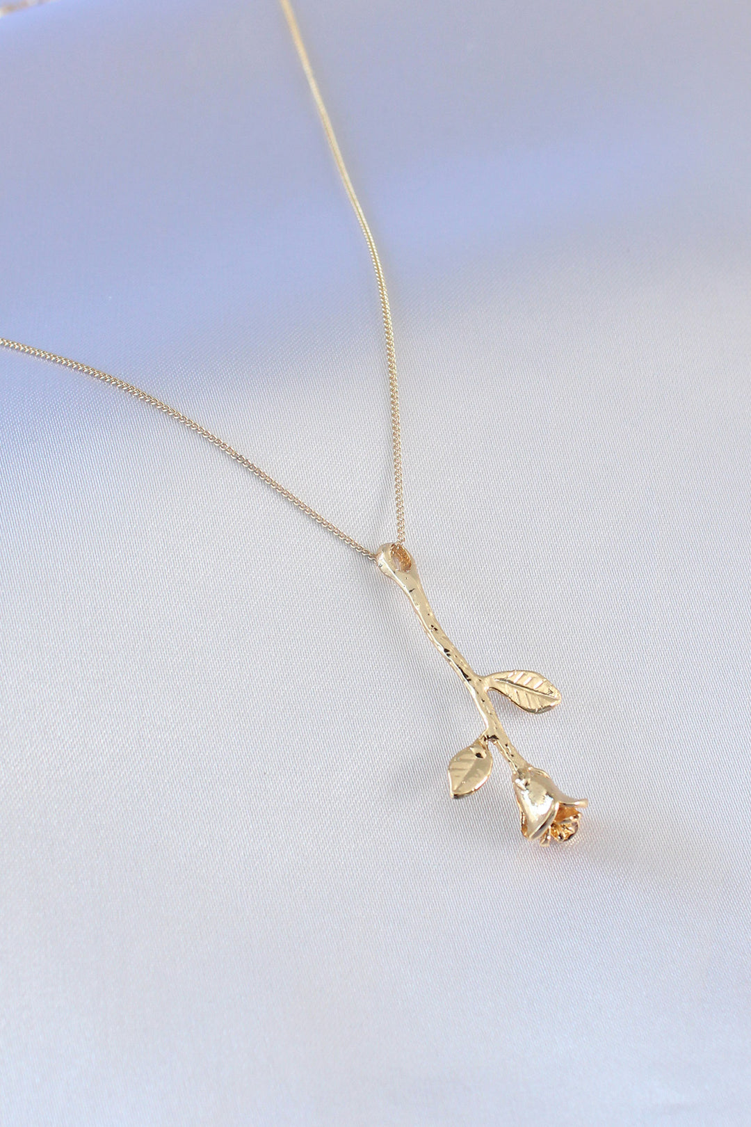 EBJ Gold Color Rose Design Women's Necklace - Gulfport