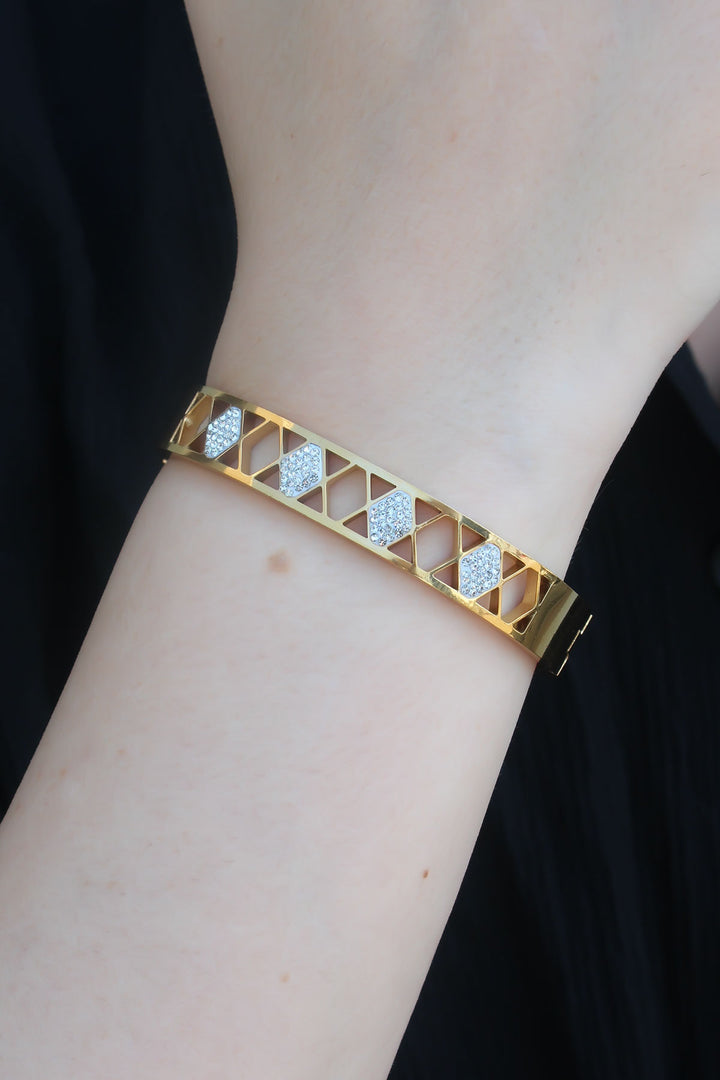 EBJ 316L Steel Gold Color Motif Model Zircon Stone Women's Cuff - Speyer
