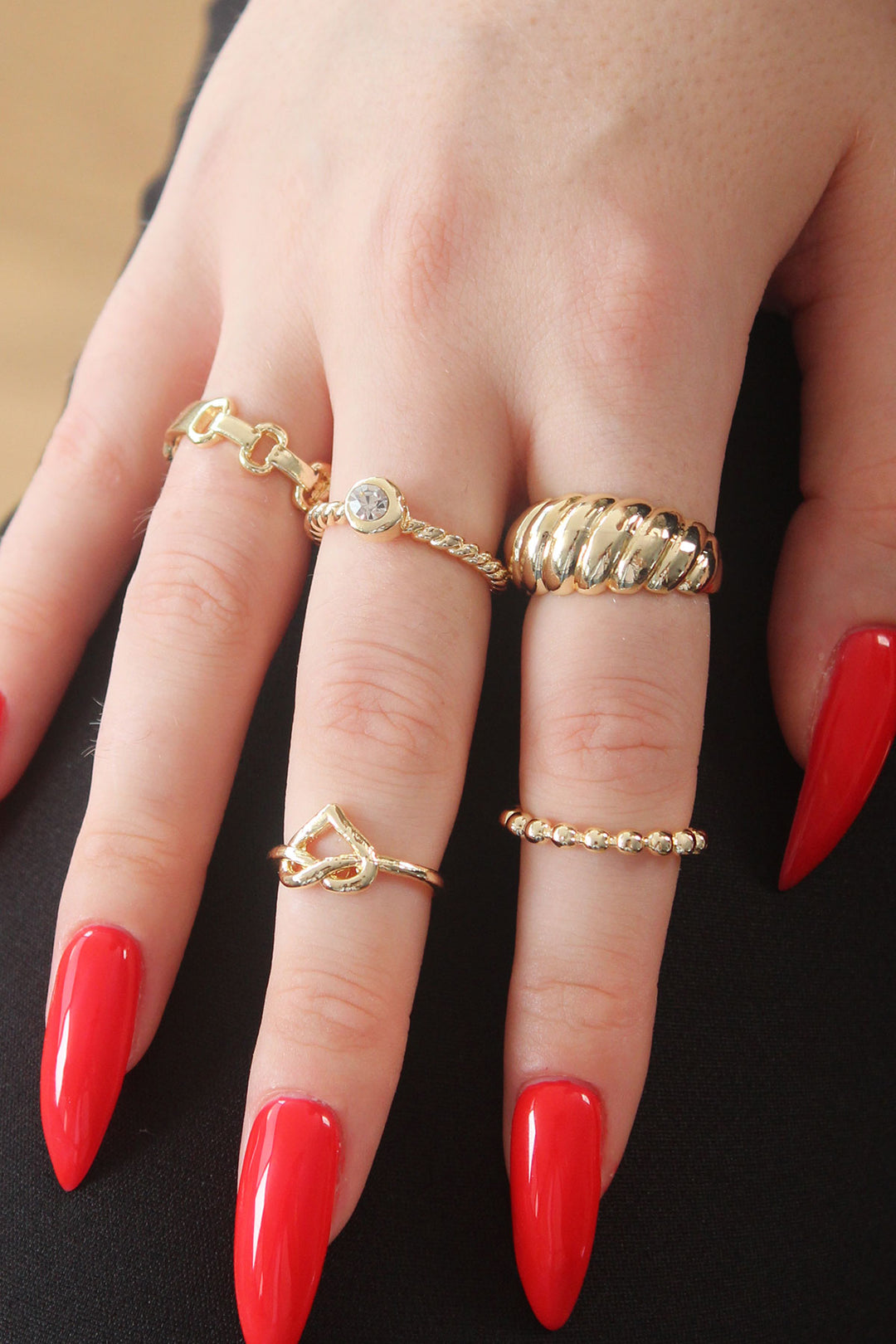 EBJ Gold Color Heart Figure Zircon Stone Detail Women's Ring Set - Bacău