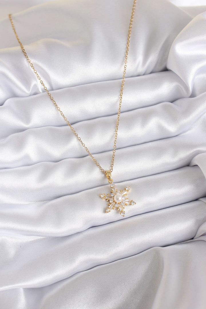 EBJ 316L Steel Chain Gold Color with Zircon Stone Polar Star Model Pearl Detail Women's Necklace - Eau Claire