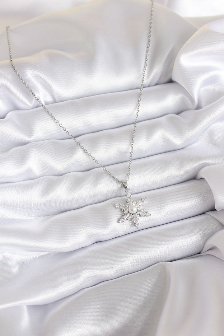EBJ 316L Stainless Steel Chain Silver Color Zircon Stone Pole Star Model Pearl Detail Women's Necklace - Matehuala