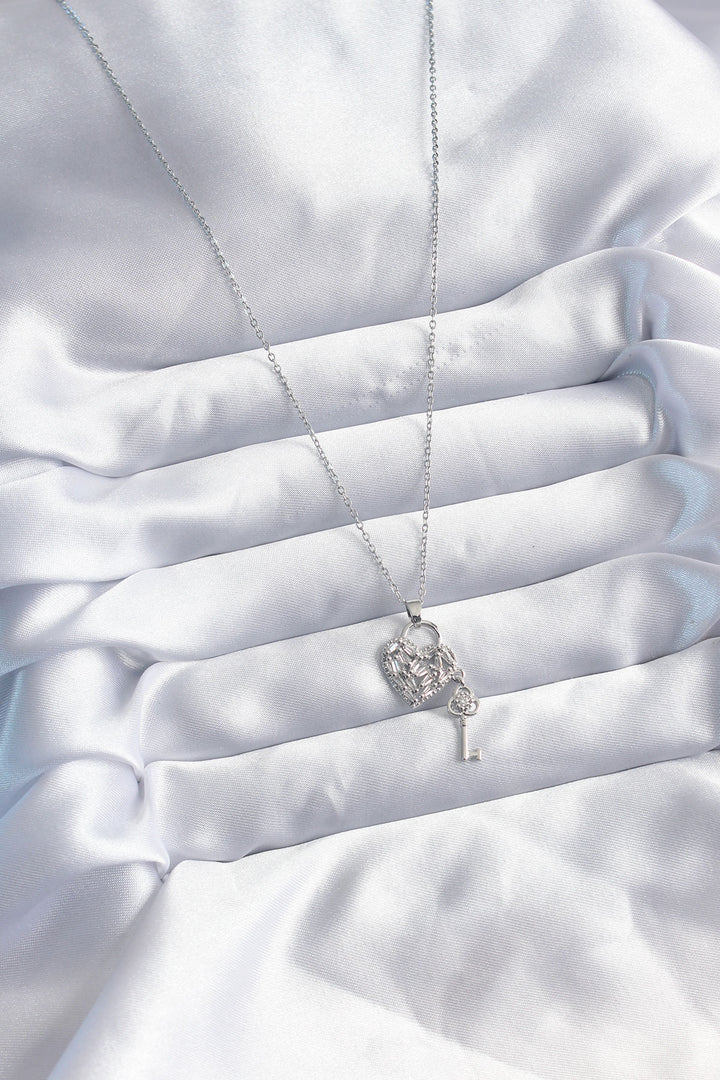 EBJ 316L Stainless Steel Chain Silver Color Zircon Stone Heart & Key Model Women's Necklace - Mainz
