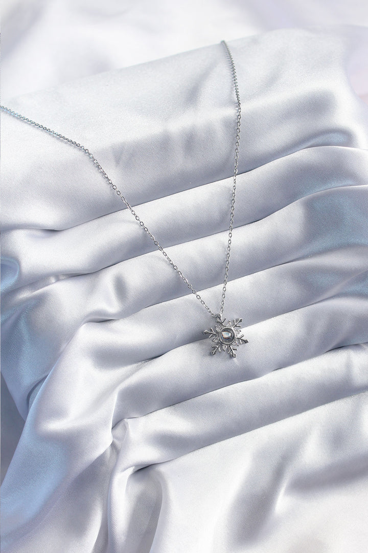 EBJ 316L Steel Gold Color Zircon Stone Snowflake Projection Model Women's Necklace - Beveren