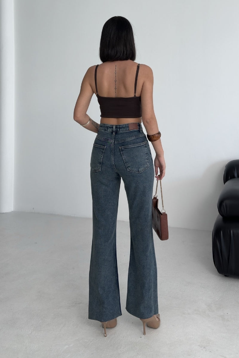 XLJ High Waist Mom Fit Jean with Flared Leg and Fringe Ending Mixed - Winnipeg