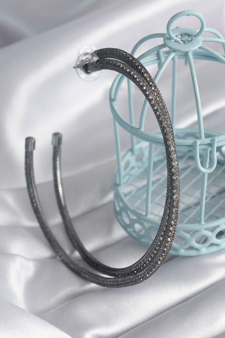 EBJ Rice Black Color Straw Ring Model Zircon Stone Detail Women's Earring - Beckenham