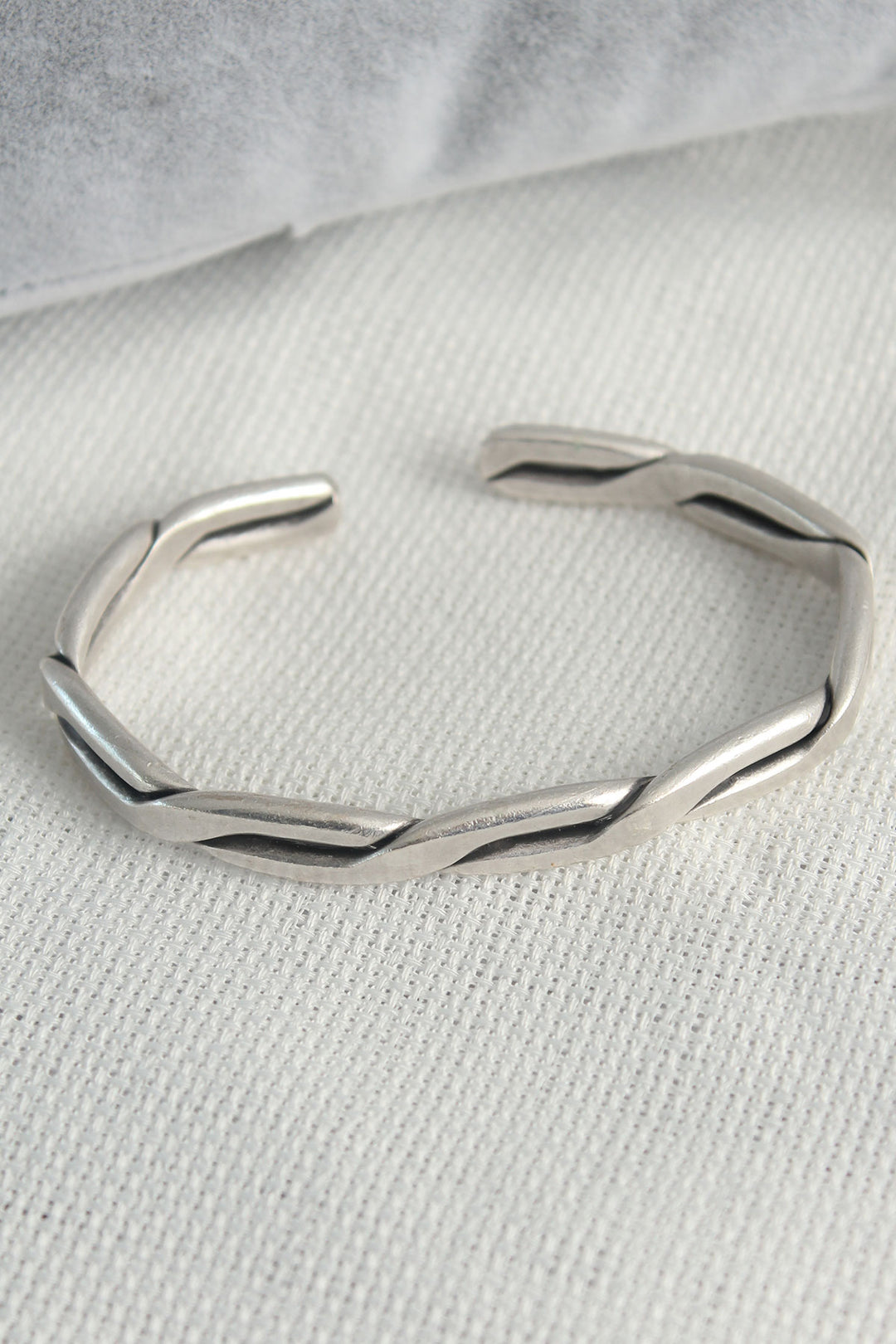 EBJ Authentic Silver Color Motif Processing Plate Men's Bracelet - Smethwick