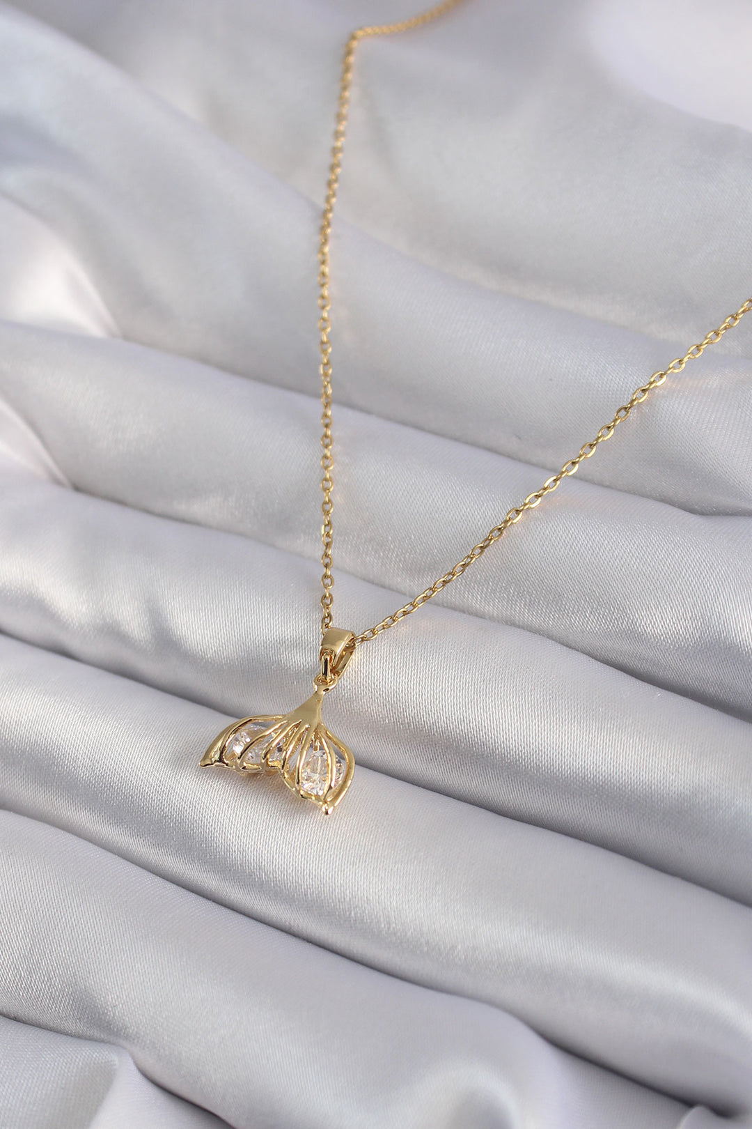 EBJ 316L Steel Gold Color Zircon Stone Fish Tail Model Women's Necklace - Martinez