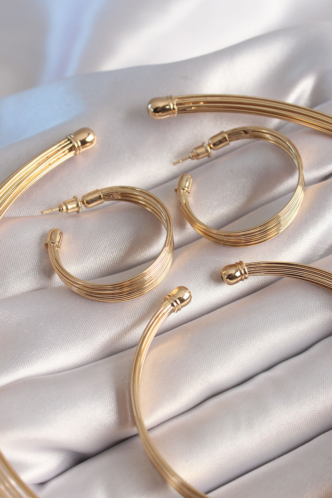 EBJ Rice Gold Color Necklace Earring Bracelet Set - Mariano Escobedo