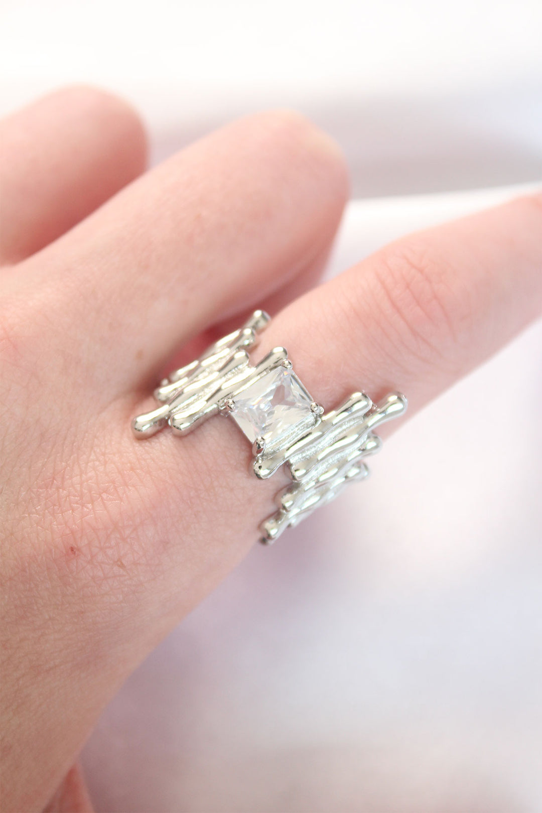 EBJ Silver Color Textured Thick Baguette Stone Design Adjustable Ring - Boulogne-Billancourt