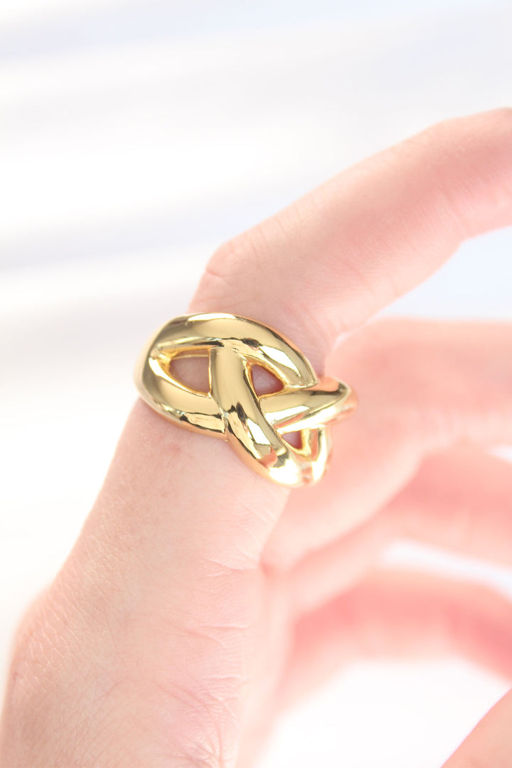 EBJ Knot Model Gold Color Adjustable Ring - Tepotzotlán