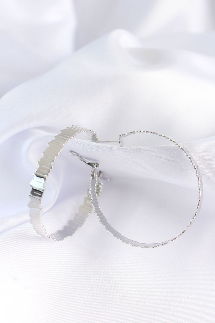 EBJ Rice Silver Color Textured Hoop Earrings - Carpi