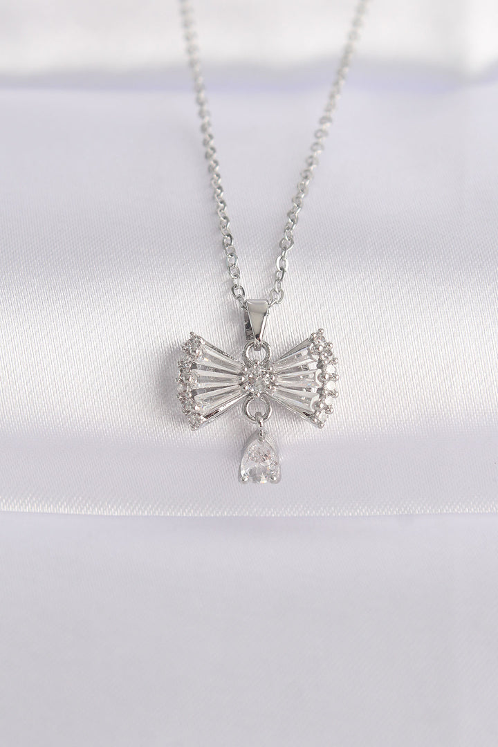 EBJ 316L Stainless Steel Chain Silver Color Zircon Stone Heart Detail Bow Necklace - Bergheim