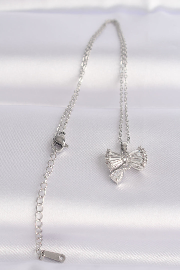 EBJ 316L Stainless Steel Chain Silver Color Zircon Stone Heart Detail Bow Necklace - Bergheim