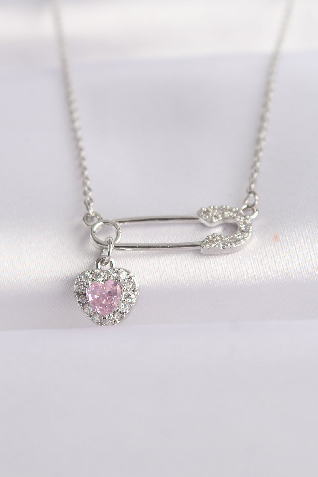 EBJ 316L Stainless Steel Chain Silver Color Zircon Stone Heart Detail Safety Pin Designed Necklace - Berchem