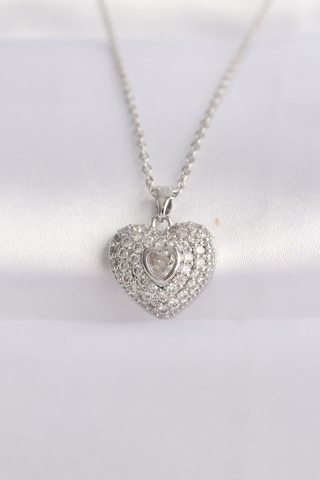 EBJ 316L Stainless Steel Chain Silver Color Zircon Stone Heart Necklace - Villena